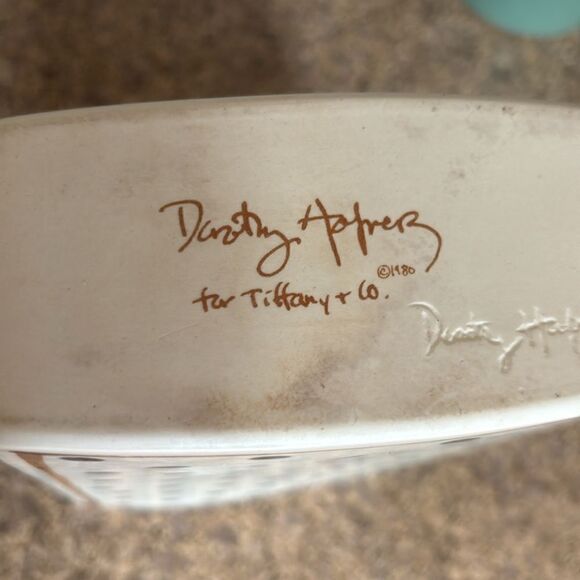 Dorothy Hafner for Tiffany & co cream with blue polka dot and brown accents vase - Picture 5 of 6